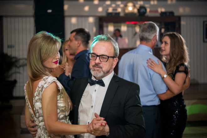 Alex & Corina – 77